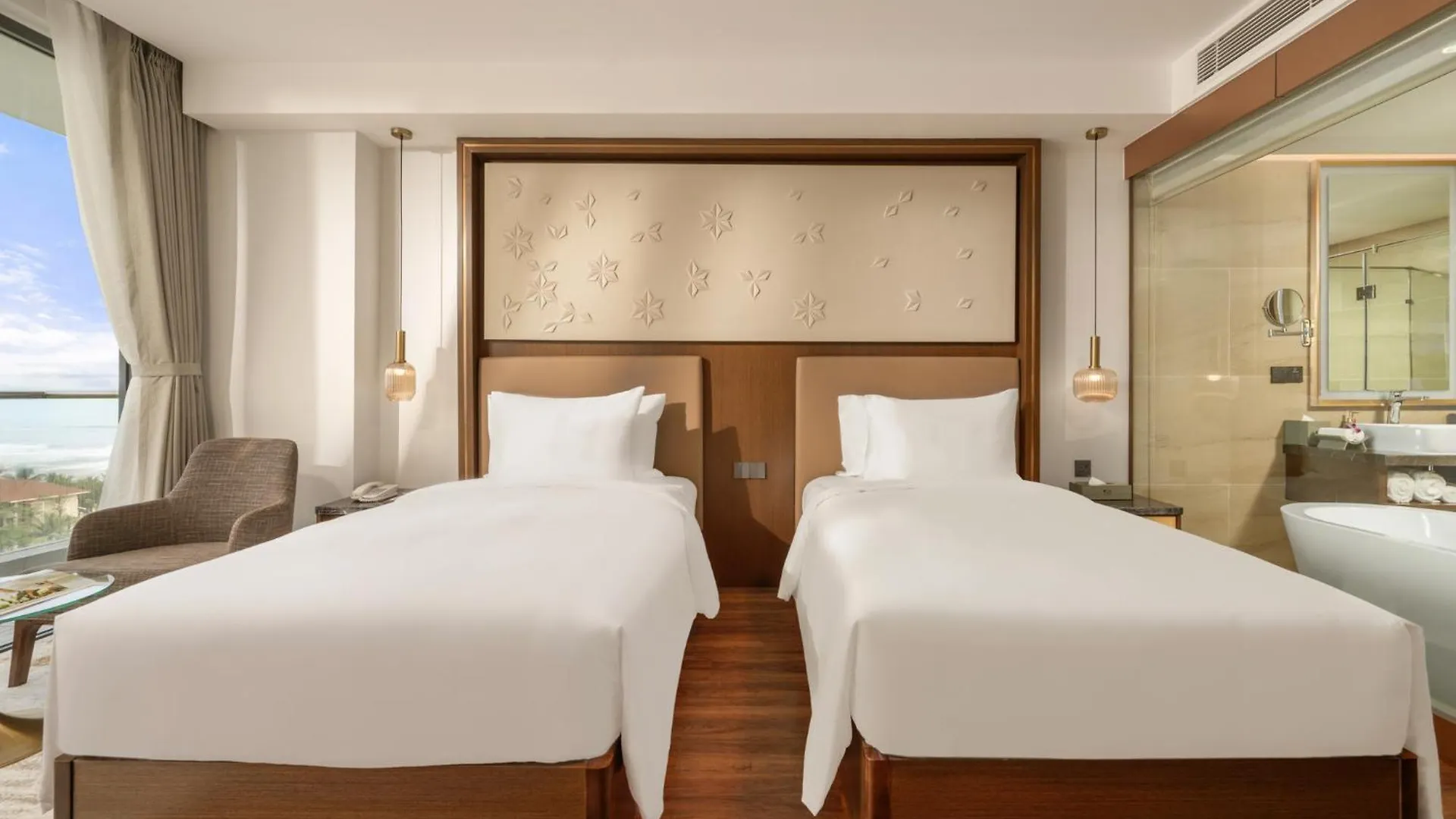 Koi Resort & Residence Da Nang 5*,